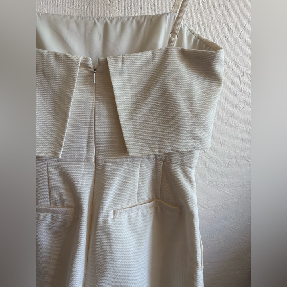 Club Monaco Crepe Textured Cream Spaghetti Strap Romper Playsuit with Pockets - Picture 10 of 17